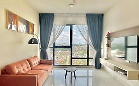Mid Valley Southkey Jb, 3Br, Wifi, 7 Mins To Ciq , 8-9 Pax